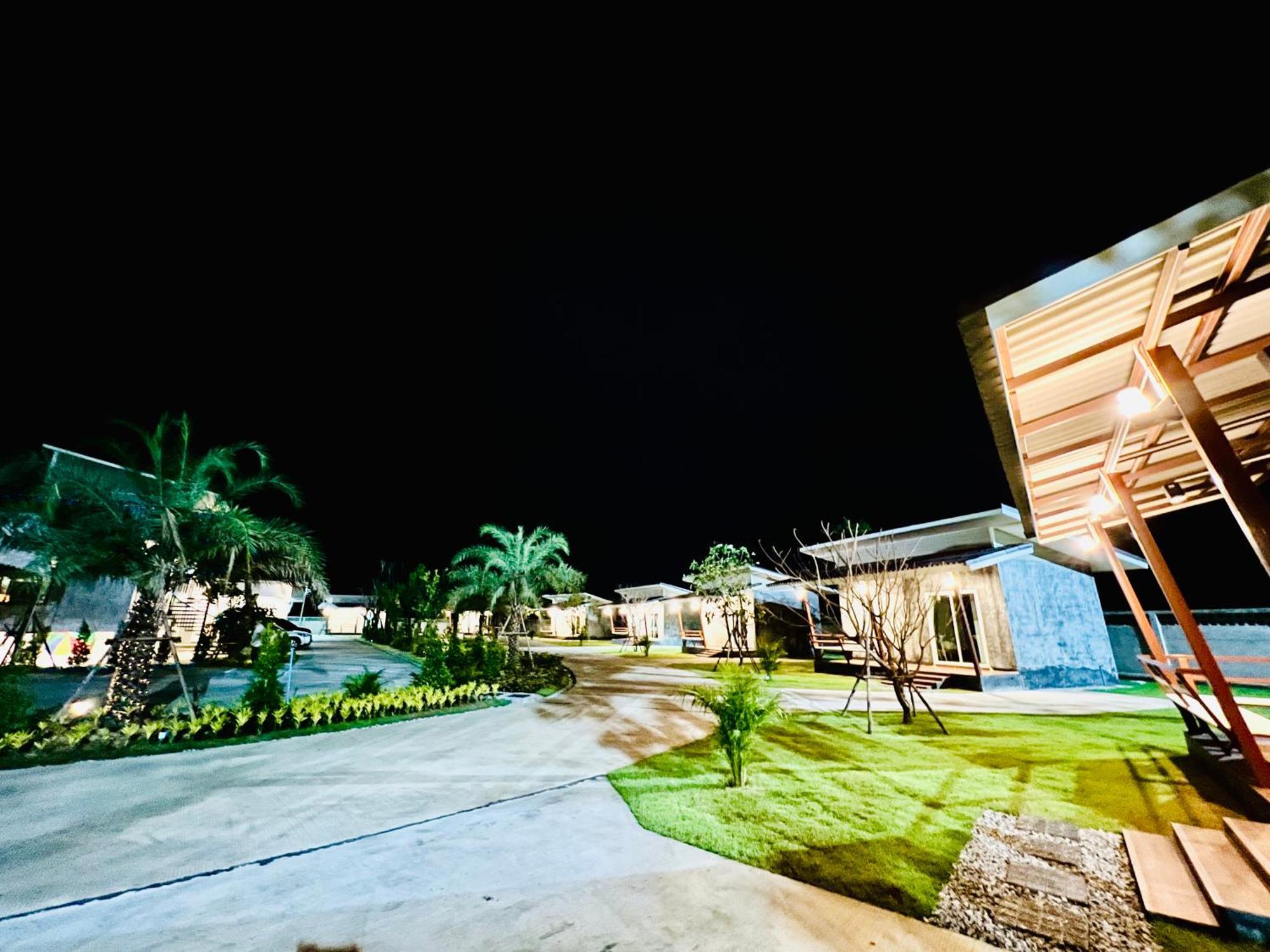 Farm View Resort @Uthai Thani ฟาร์มวิว รีสอร์ท อุทัยธานี Nong Khayang Luaran gambar